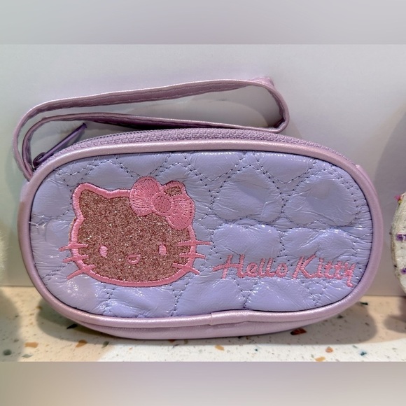 Hello Kitty Trio Set‎ of Small Bags for Travel - Picture 9 of 16